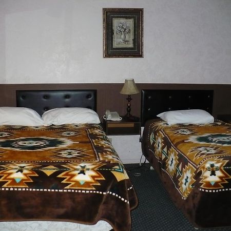 Sheridan Lawrence M Hotel Fort Vermilion Exteriör bild